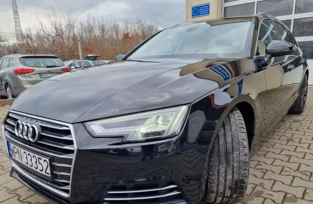 AUDI A4 