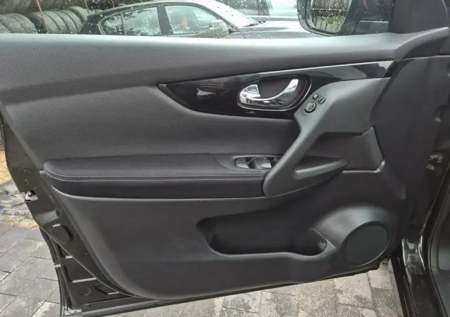 NISSAN Qashqai 1.6 DCi N-Connecta EU6