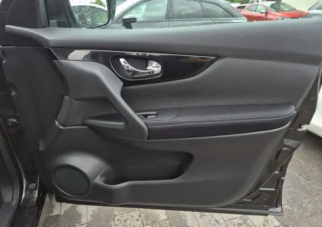 NISSAN Qashqai 1.6 DCi N-Connecta EU6