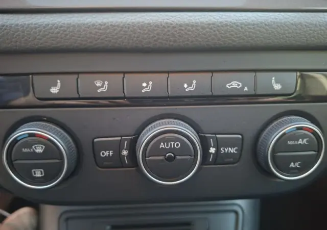 VOLKSWAGEN Tiguan 2.0 TDI SCR BlueMotion Technology Exclusive