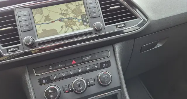 SEAT Leon 2.0 TDI DPF Start&Stop DSG Style