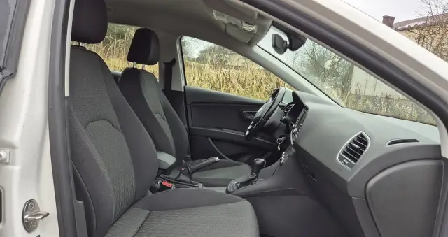 SEAT Leon 2.0 TDI DPF Start&Stop DSG Style