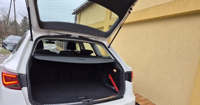 SEAT Leon 2.0 TDI DPF Start&Stop DSG Style