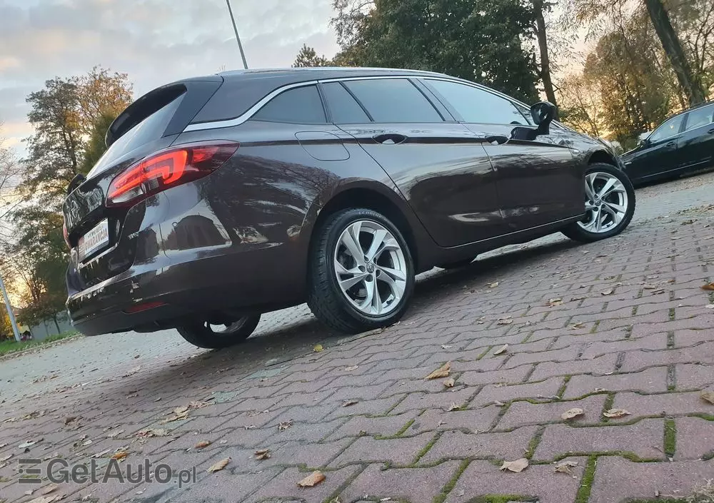 OPEL Astra 1.4 Turbo Sports Tourer Innovation