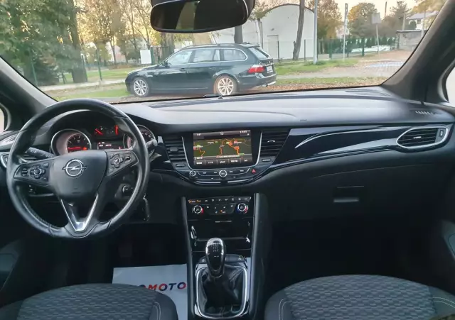 OPEL Astra 1.4 Turbo Sports Tourer Innovation