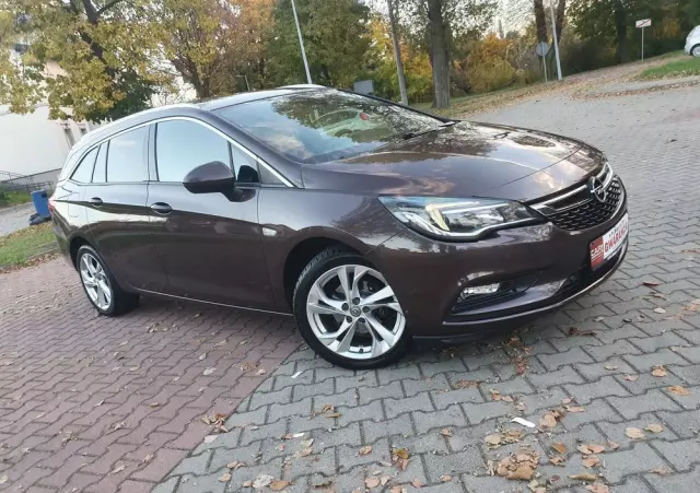 OPEL Astra 1.4 Turbo Sports Tourer Innovation