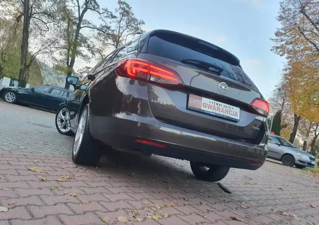 OPEL Astra 1.4 Turbo Sports Tourer Innovation