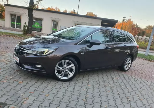 OPEL Astra 1.4 Turbo Sports Tourer Innovation