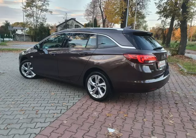 OPEL Astra 1.4 Turbo Sports Tourer Innovation