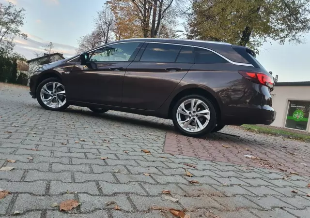 OPEL Astra 1.4 Turbo Sports Tourer Innovation