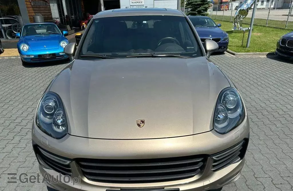 PORSCHE Cayenne 
