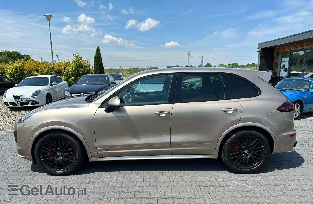 PORSCHE Cayenne 