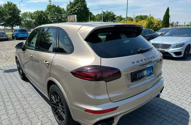 PORSCHE Cayenne 