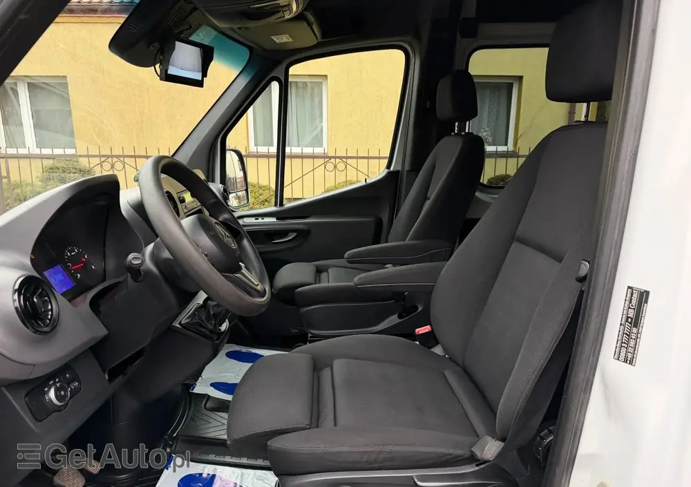 MERCEDES-BENZ SPRINTER 