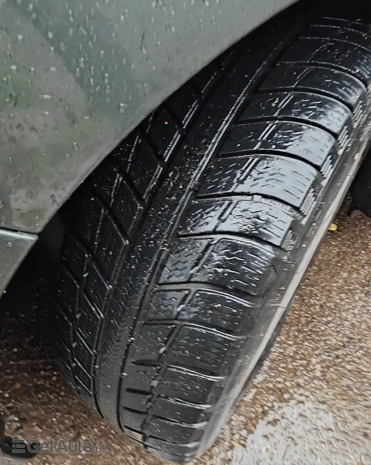 PEUGEOT 207 1.4 16V Presence