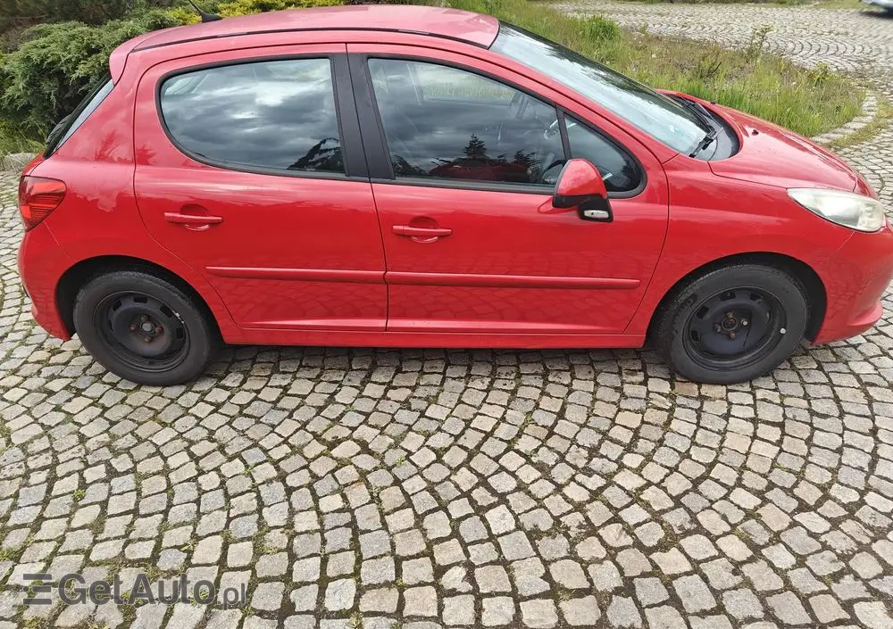 PEUGEOT 207 1.4 16V Presence