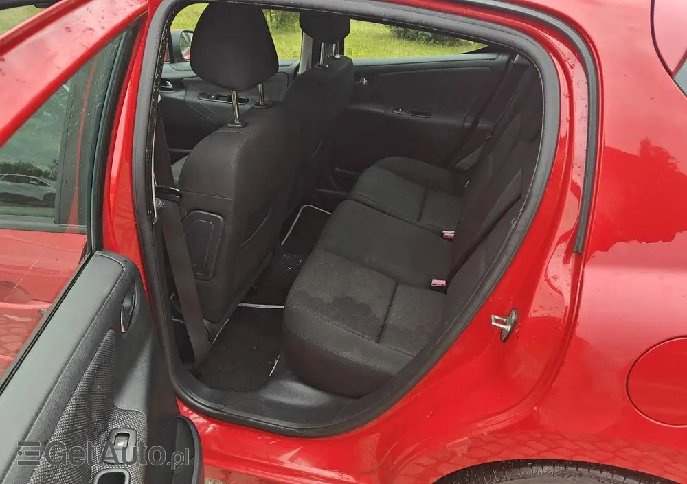PEUGEOT 207 1.4 16V Presence
