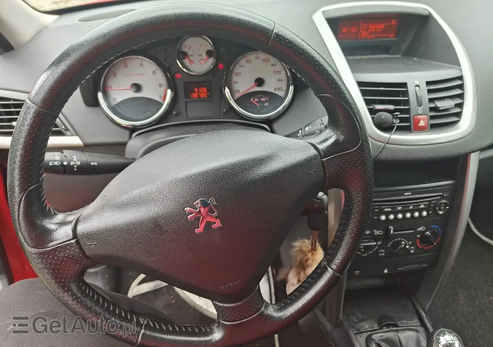 PEUGEOT 207 1.4 16V Presence