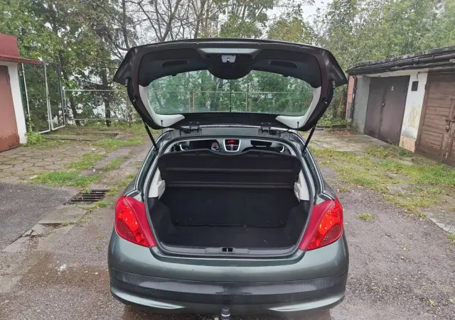 PEUGEOT 207 1.4 16V Presence