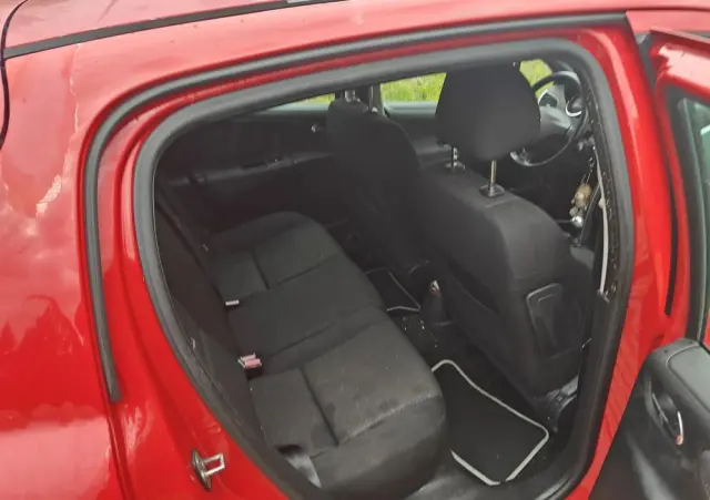 PEUGEOT 207 1.4 16V Presence