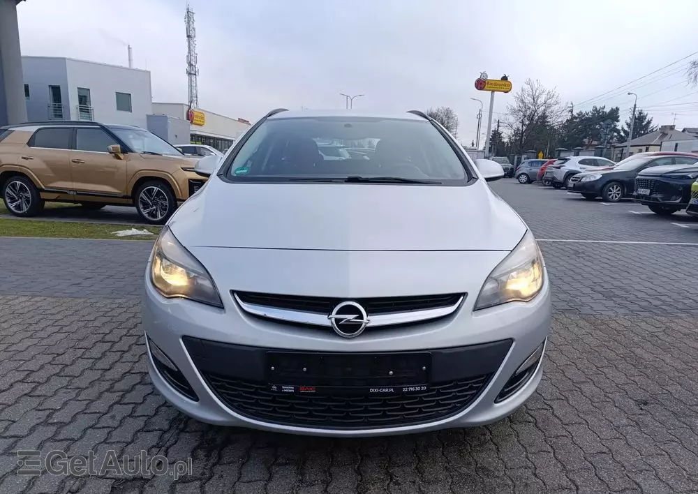 OPEL Astra 1.4 Turbo Design Edition