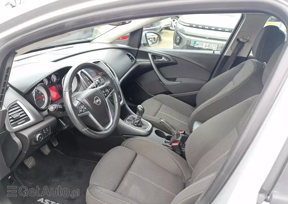 OPEL Astra 1.4 Turbo Design Edition