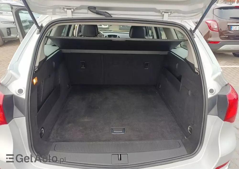 OPEL Astra 1.4 Turbo Design Edition