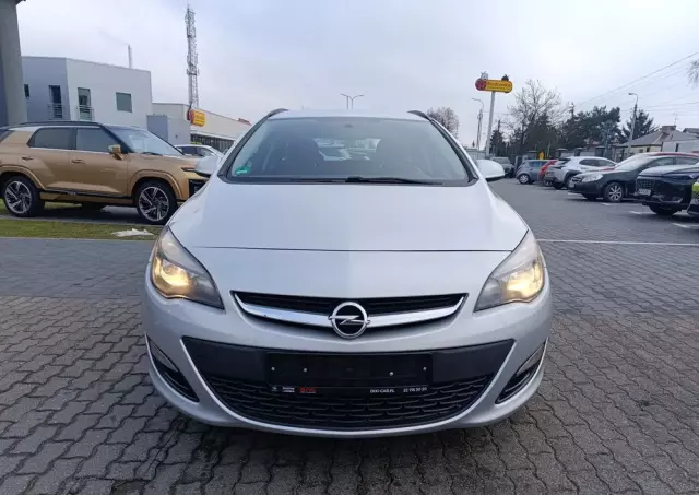 OPEL Astra 1.4 Turbo Design Edition