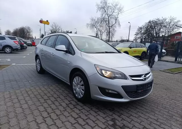 OPEL Astra 1.4 Turbo Design Edition