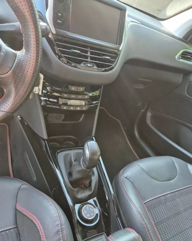 PEUGEOT 2008 PureTech 110 Stop&Start GT-Line Edition