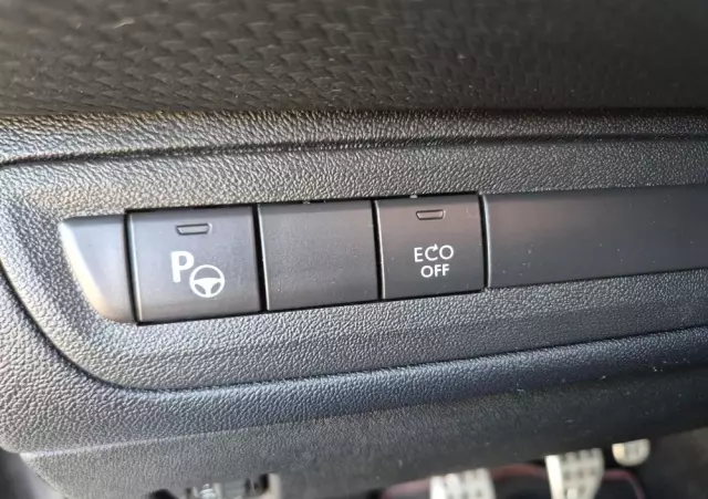 PEUGEOT 2008 PureTech 110 Stop&Start GT-Line Edition