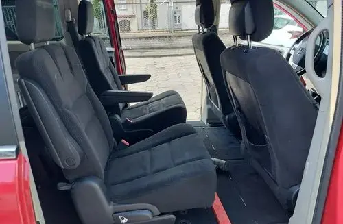 DODGE Grand Caravan 