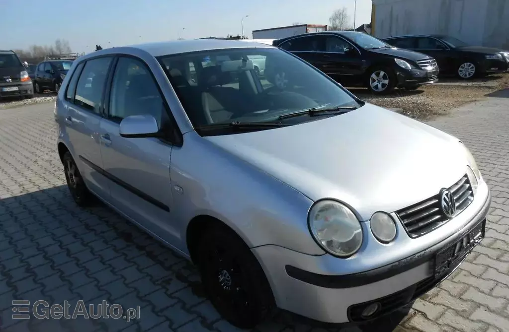 VOLKSWAGEN Polo 