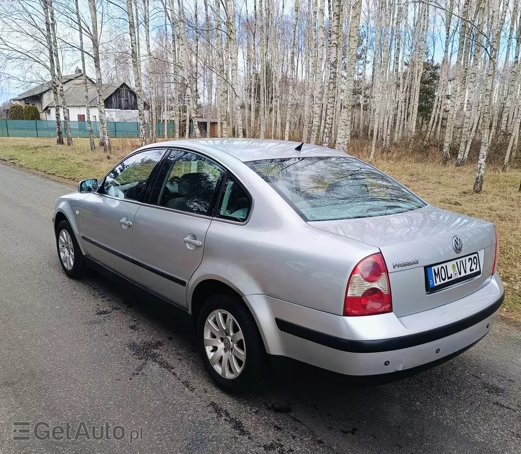 VOLKSWAGEN Passat 1.6 (102 KM)