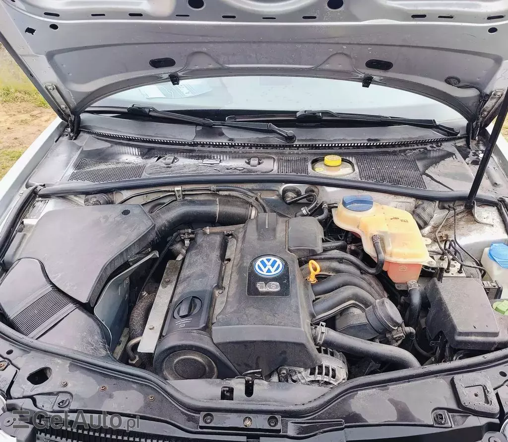 VOLKSWAGEN Passat 1.6 (102 KM)