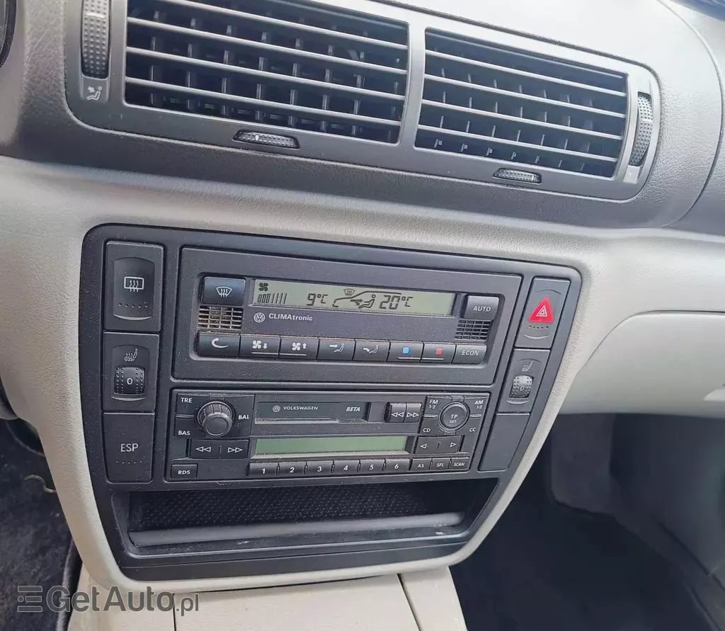 VOLKSWAGEN Passat 1.6 (102 KM)