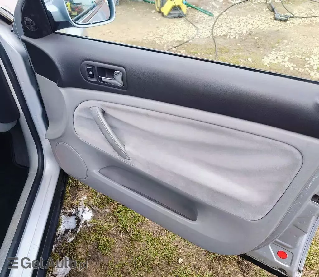 VOLKSWAGEN Passat 1.6 (102 KM)