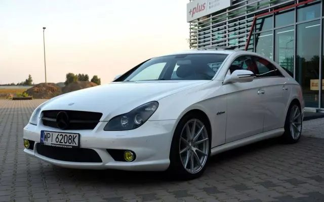 MERCEDES-BENZ CLS 63 AMG 7G-TRONIC