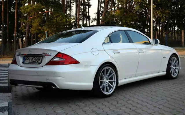 MERCEDES-BENZ CLS 63 AMG 7G-TRONIC