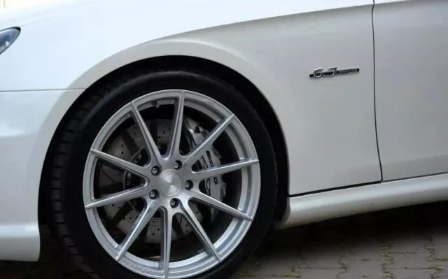 MERCEDES-BENZ CLS 63 AMG 7G-TRONIC