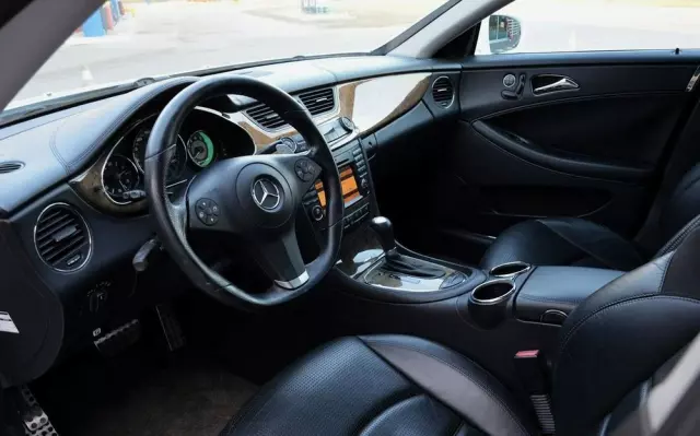 MERCEDES-BENZ CLS 63 AMG 7G-TRONIC