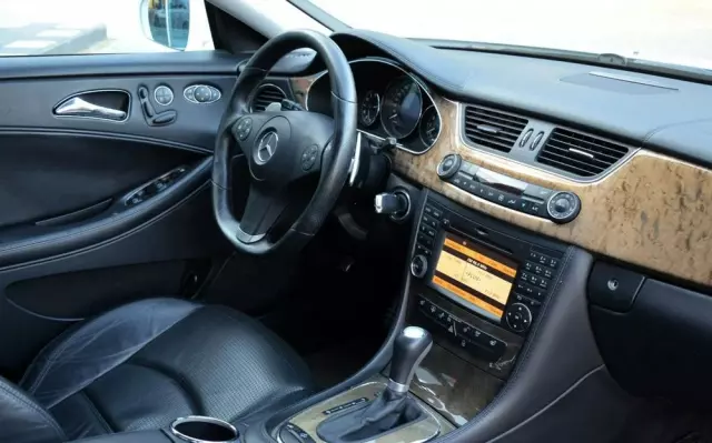 MERCEDES-BENZ CLS 63 AMG 7G-TRONIC