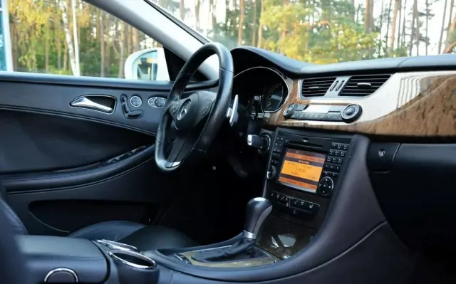 MERCEDES-BENZ CLS 63 AMG 7G-TRONIC