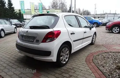 PEUGEOT 207 
