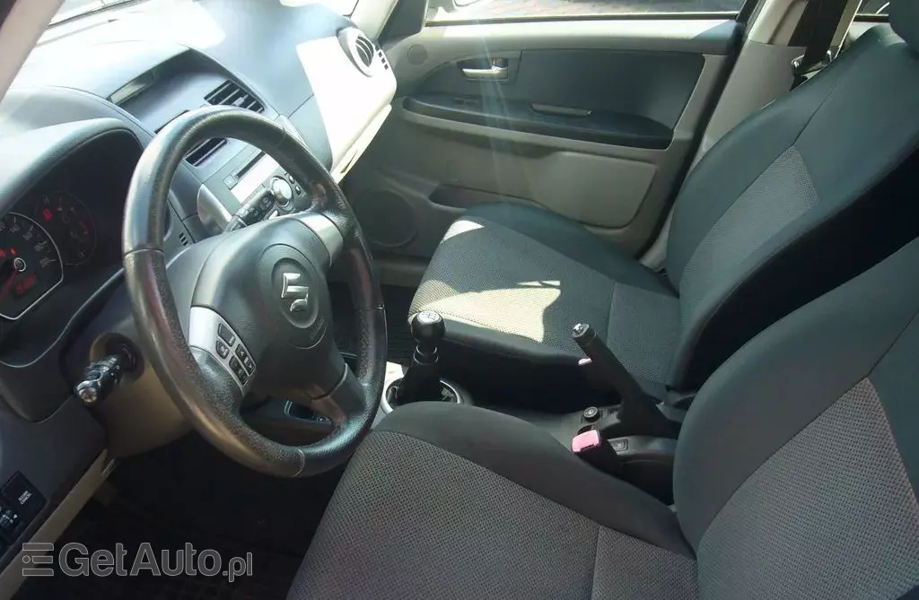 SUZUKI SX4 