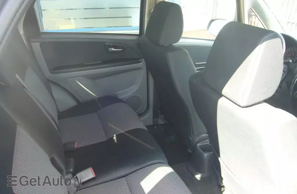 SUZUKI SX4 