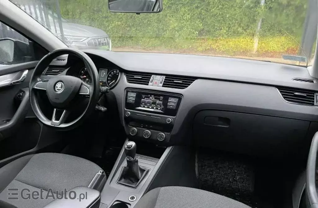 SKODA Octavia 