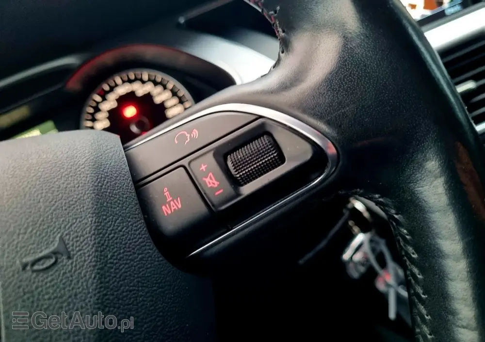 AUDI A4 Avant 1.8 TFSI S line Sportpaket