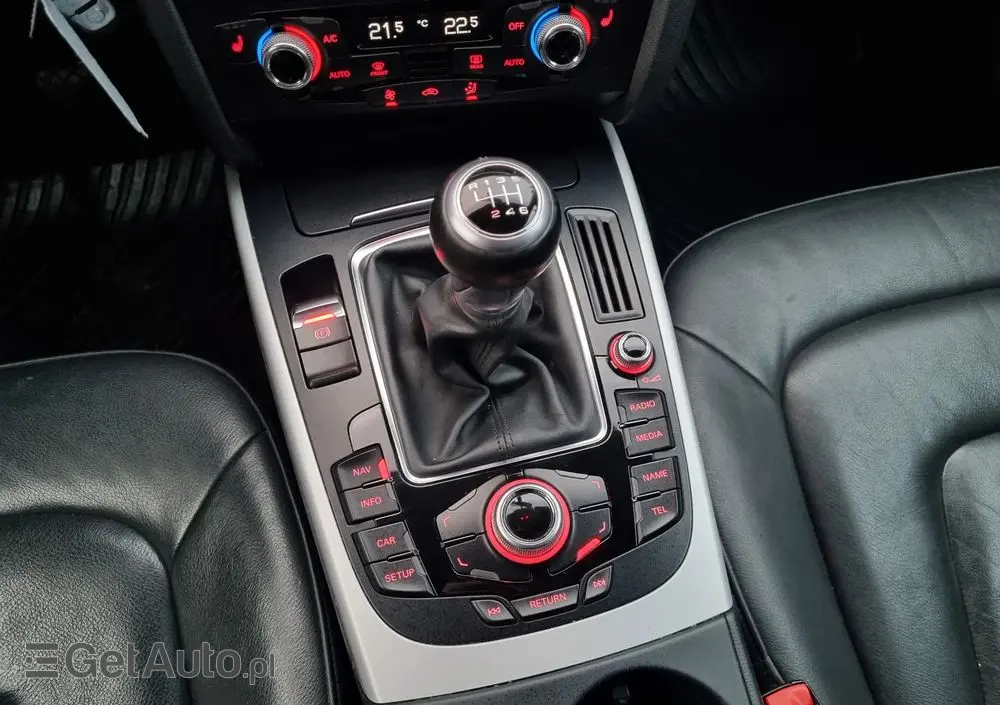 AUDI A4 Avant 1.8 TFSI S line Sportpaket