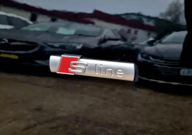 AUDI A4 Avant 1.8 TFSI S line Sportpaket